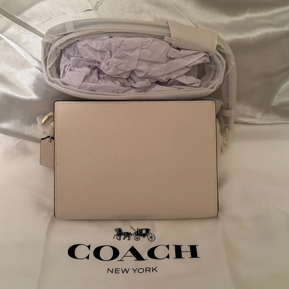 🌸 Coach‎ NWT Chalk Pebbled Leather Slim Crossbody Bag with Gold Hardware